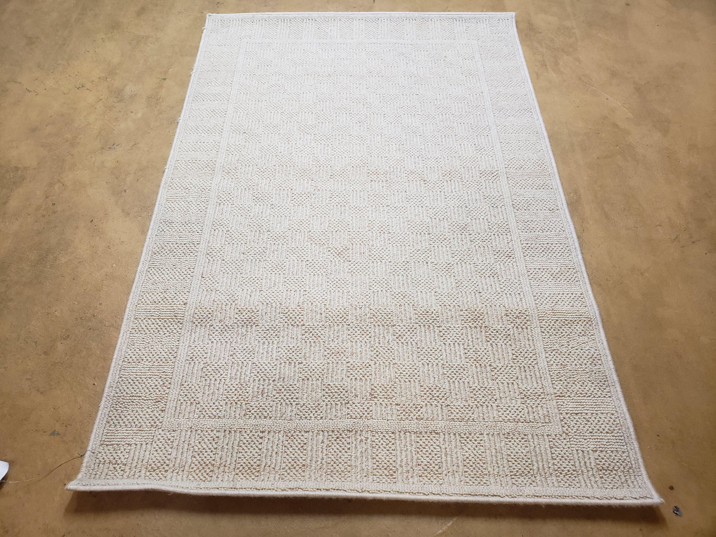 Karastan Chaumiere Rug 3x5 Creme Textured Squares II Pattern Wool Blend