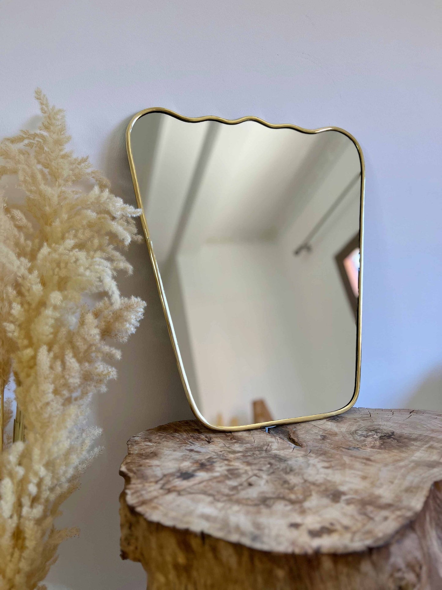 Miroir à cadre noir, miroir italien ondulé en laiton