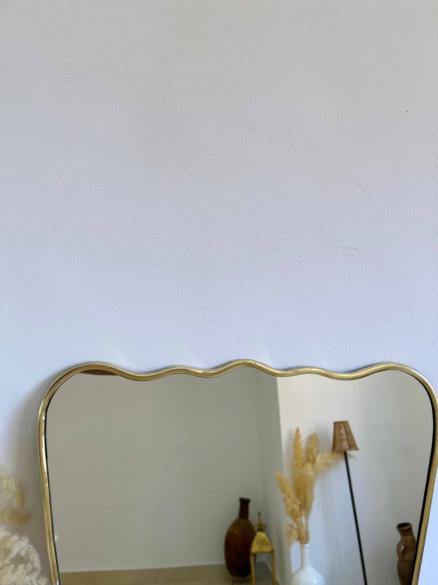Miroir à cadre noir, miroir italien ondulé en laiton